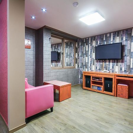 Hotel Lie Кодже Екстер'єр фото