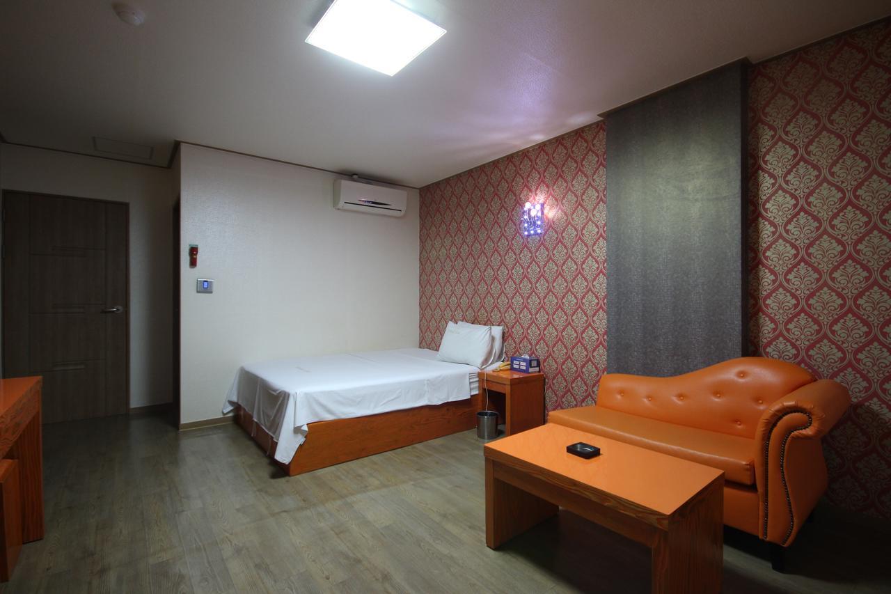 Hotel Lie Кодже Екстер'єр фото