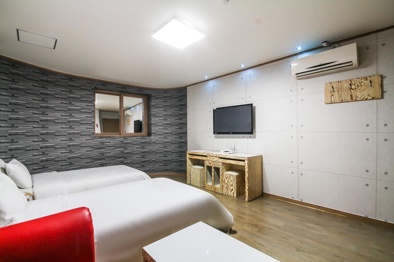 Hotel Lie Кодже Екстер'єр фото