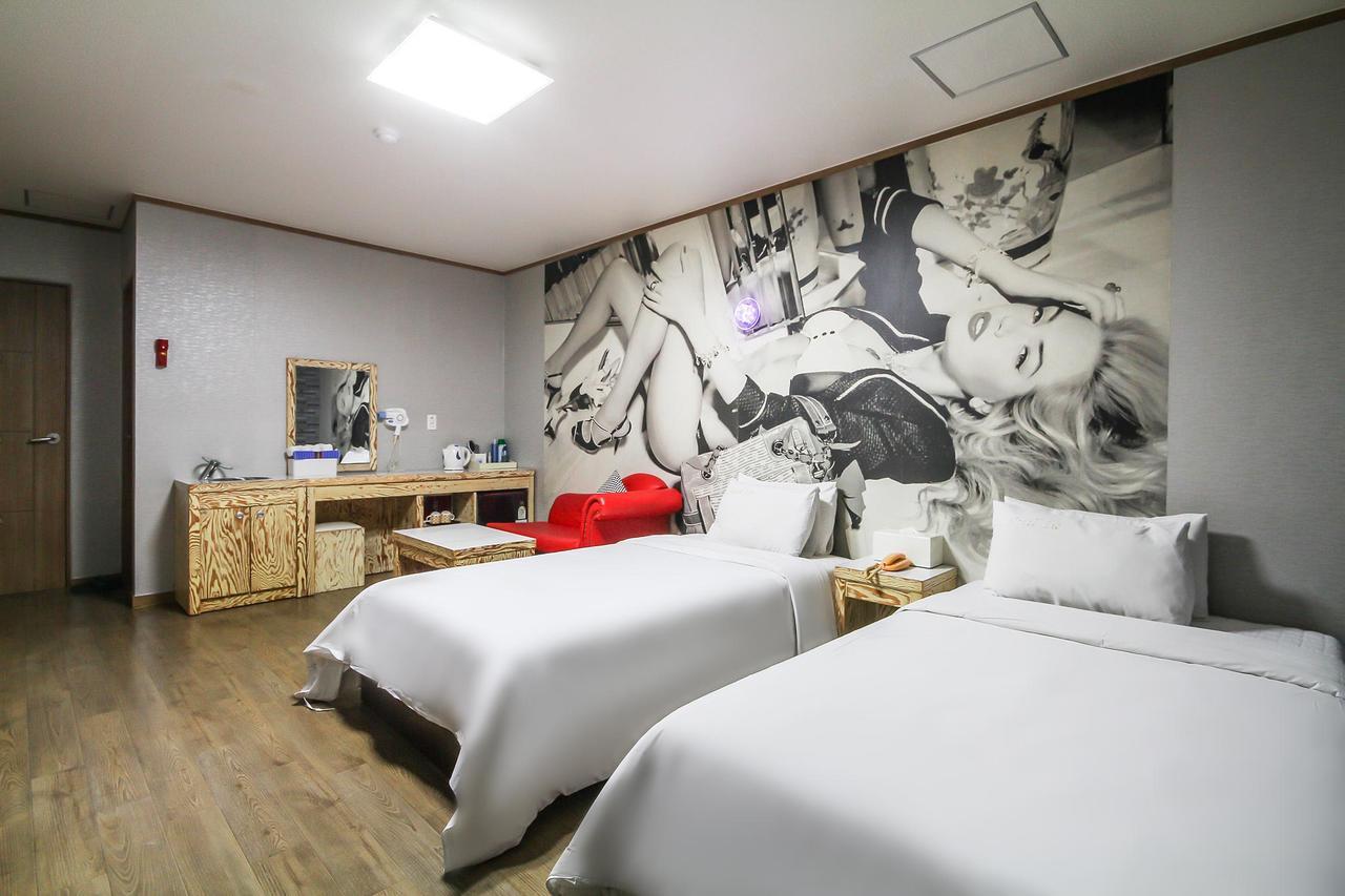 Hotel Lie Кодже Екстер'єр фото
