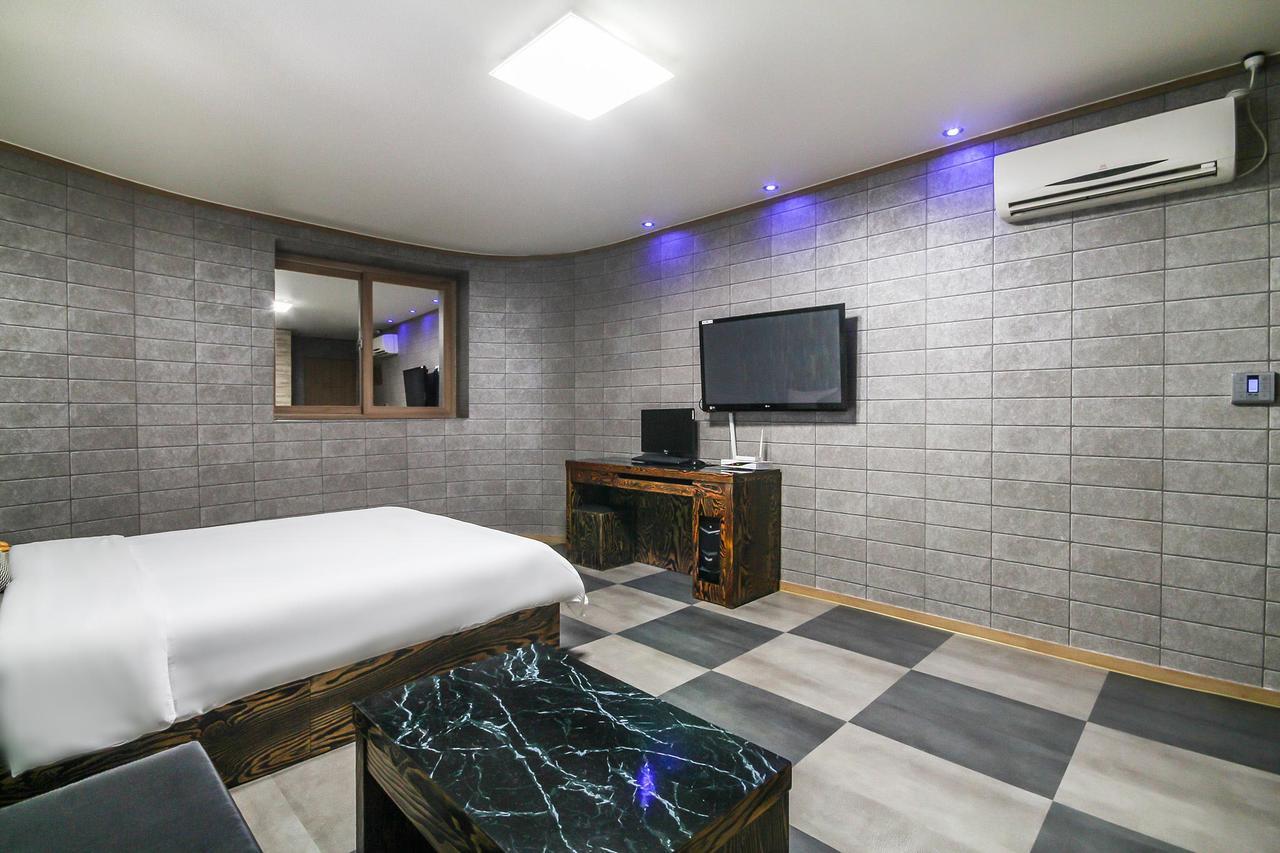 Hotel Lie Кодже Екстер'єр фото